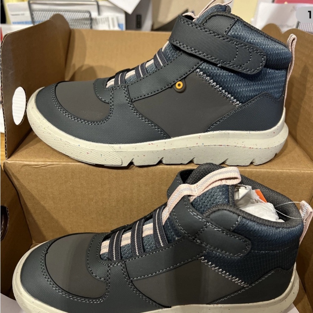Bogs Kids skyline High-Top Sneakers in Dark Gray waterproof size 2